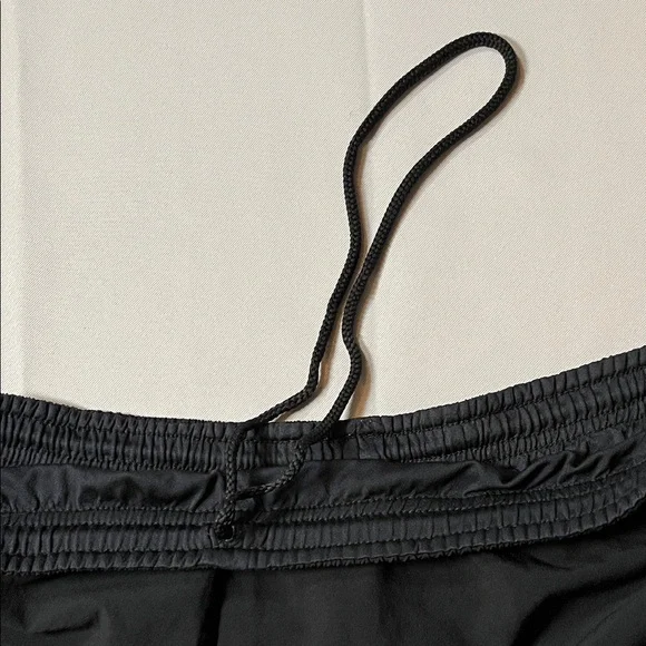 Brooks Black and Gray Athletic Shorts (drawstring) - Picture 4 of 4